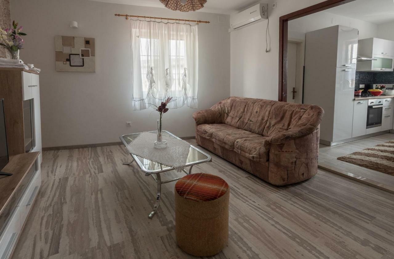 Apartment Batinica Šibenik Exteriör bild