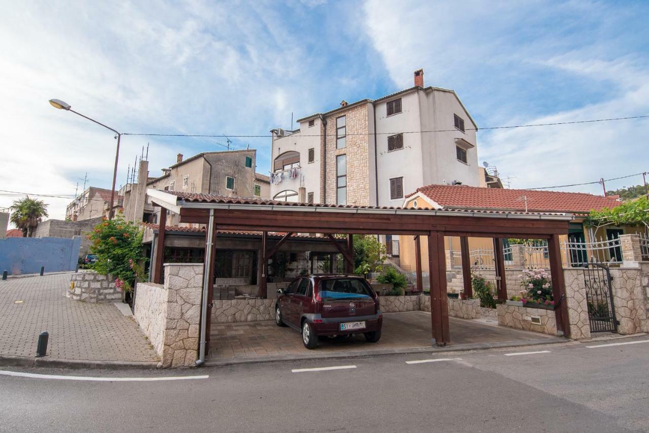 Apartment Batinica Šibenik Exteriör bild